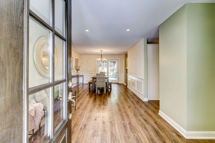 8 Hickory Lane