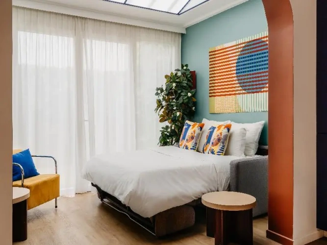 2 Bedrooms Classic Apartment