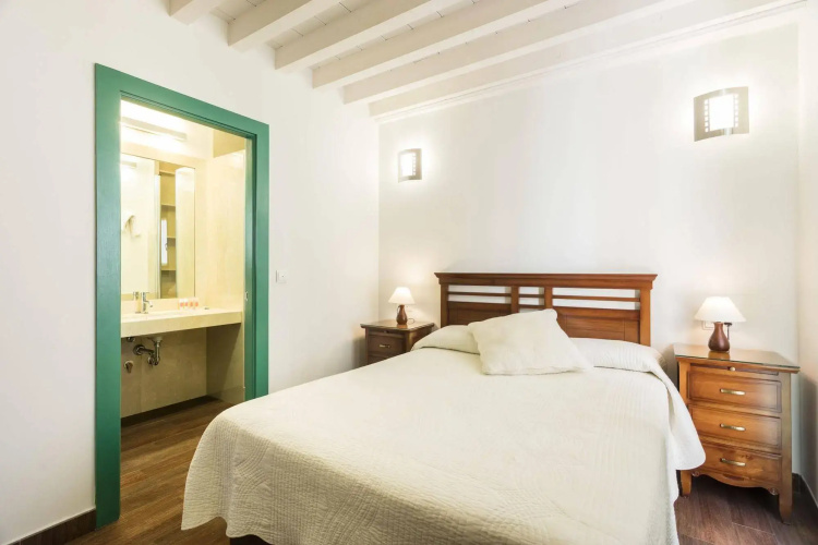 Laurel Suites