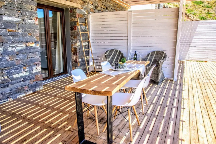 Spathi Beach Bar Restaurant & Suites