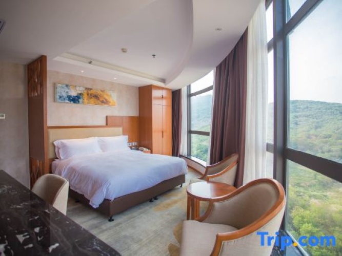 2 Bedrooms Double Suite