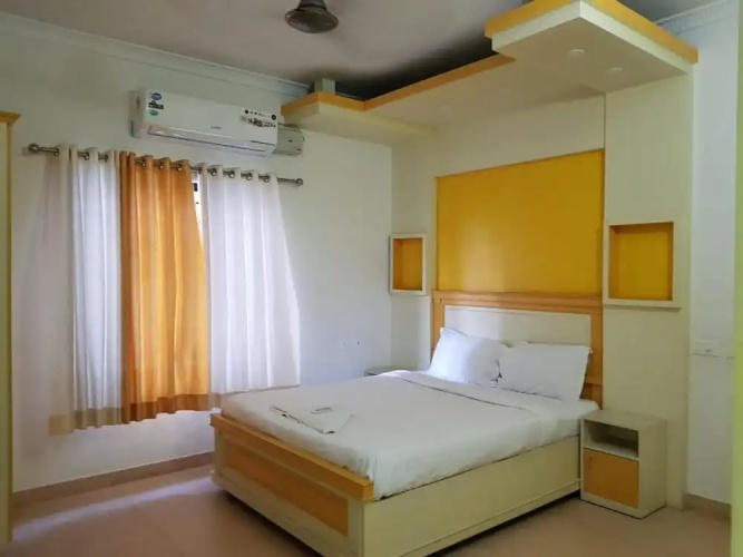 Shalom Residency