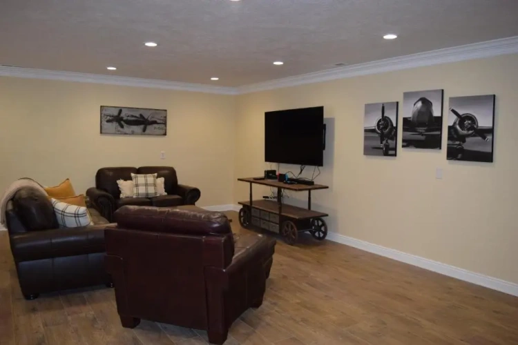 4 Bedrooms Cottage