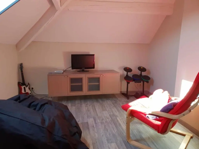 4 Bedrooms Cottage