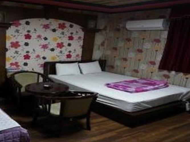 Sky Motel