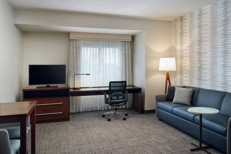 1 Bedroom Suite
