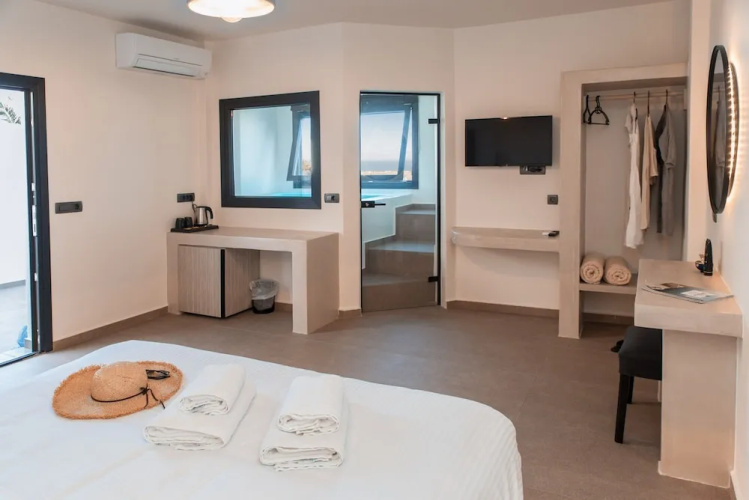 North Wind Luxury Suites