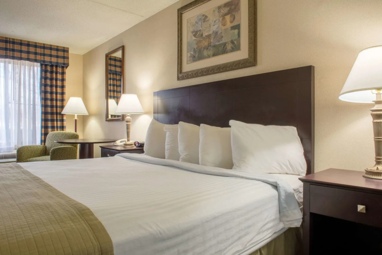 Spark by Hilton Hummelstown Hershey