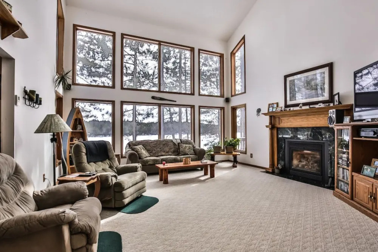 Pickerel Point Executive - 5 Br Home