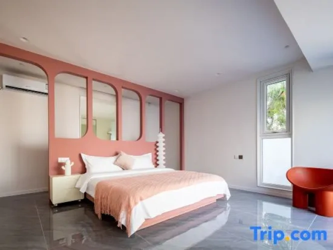 4 Bedrooms Villa