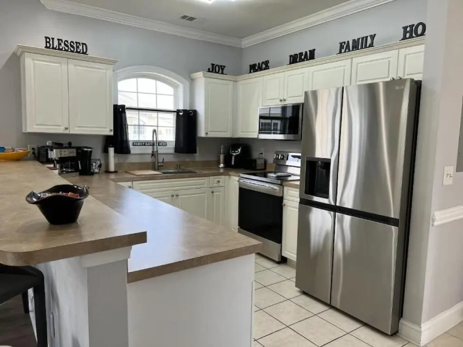 3 Bedrooms Apartment with balcony and with garden view