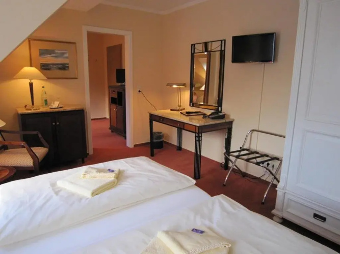 altGlowe Hotel Garni