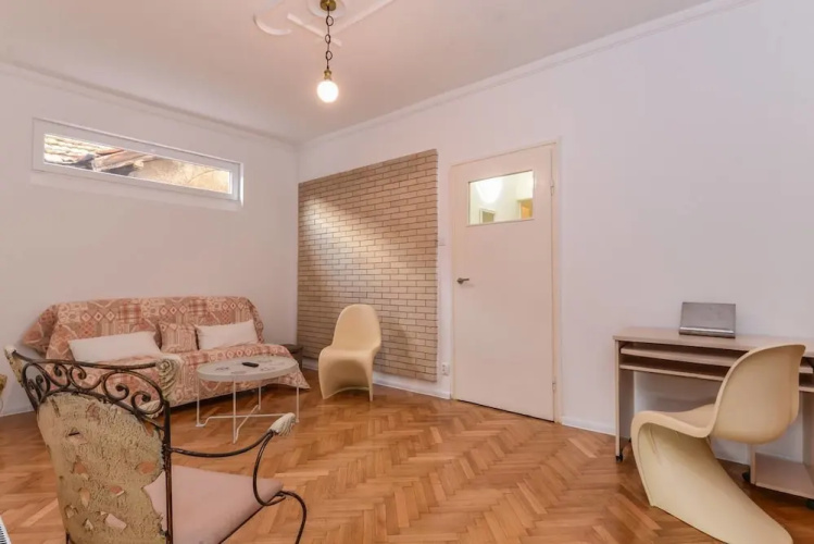 Two Bedroom Parensov Central Apartment