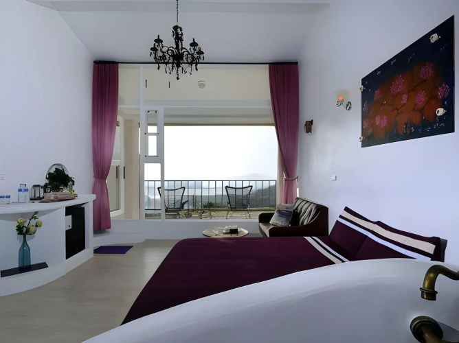 Sunnyroom