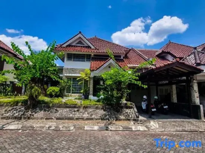 Pesona Villa Merapi
