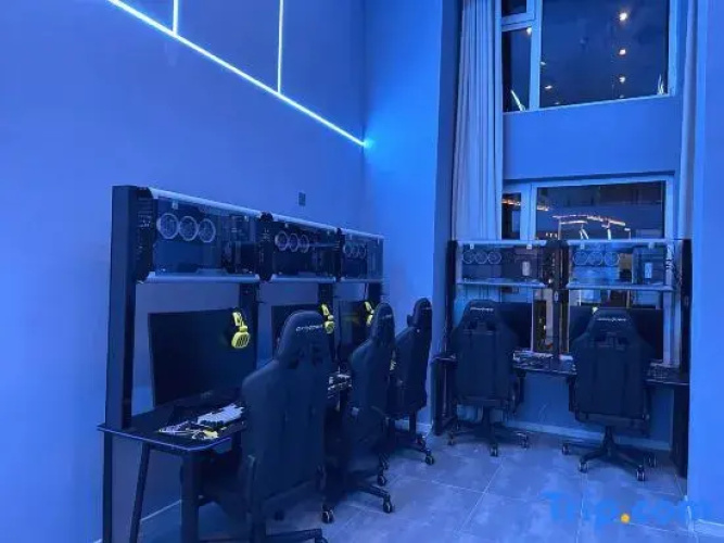 Y² E-sports Homestay