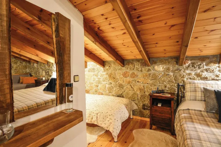 Petrino Lodge