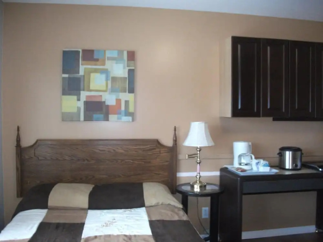 Silverwood Inn