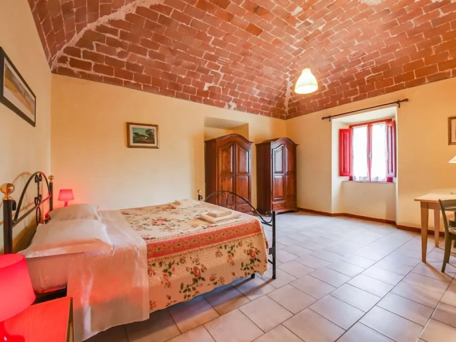3 Bedrooms Classic Cottage