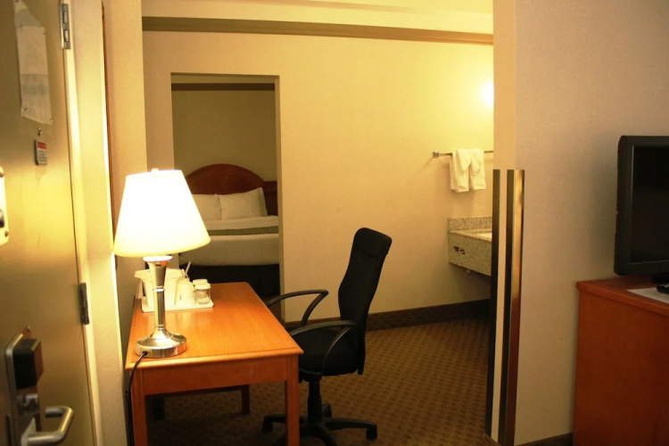 Ramada Edmonton South