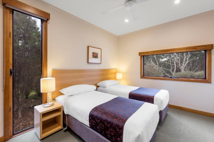 2 Bedrooms Villa