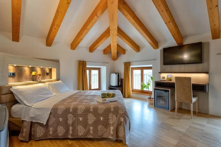 Deluxe Quadruple room