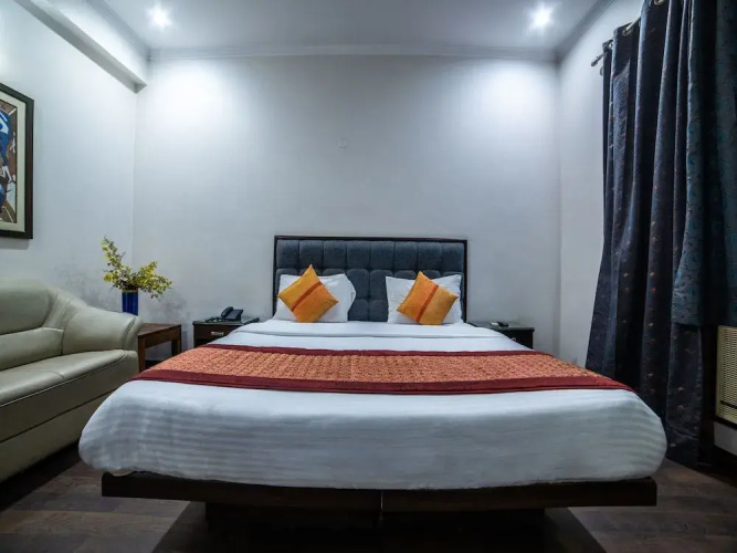 OYO 14545 Hotel Blueleaf