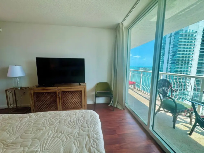 Miami Brickell unit Balcony Pool 1 pkg