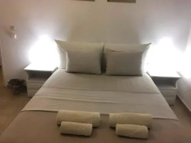 Thomas House Katapola Chora