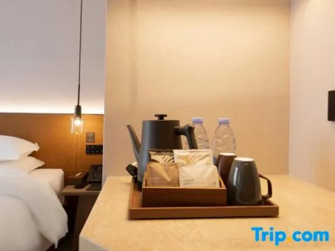 Standard Double room with city view