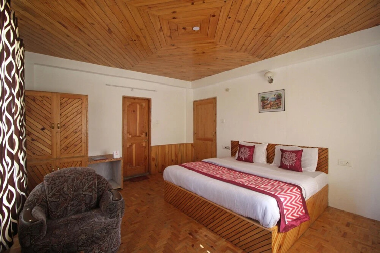 OYO 7579 Roo Cottage