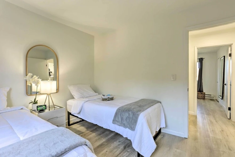 3 Bedrooms Apartment