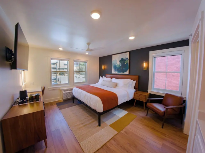The 1850 Hotel