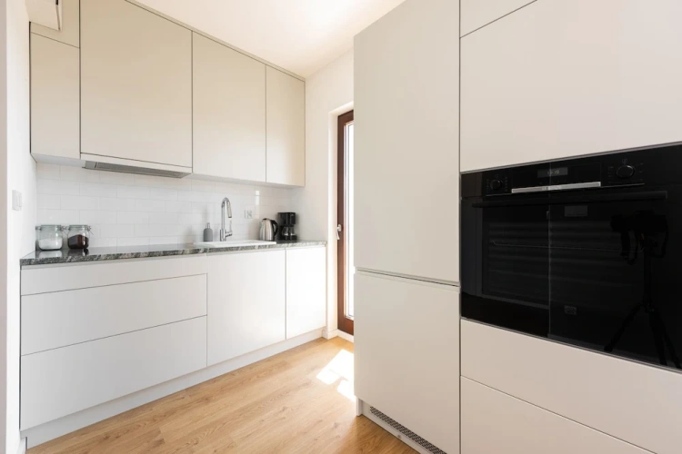 2 Bedrooms Classic Apartment with balcony and with river view