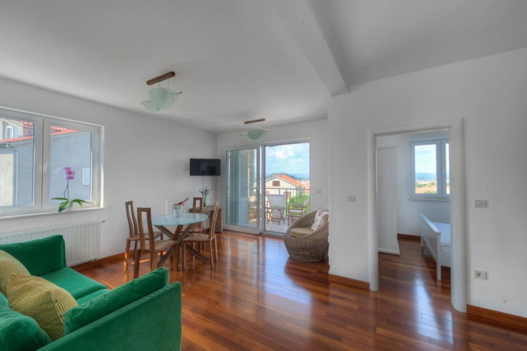 Apartments Zrinka