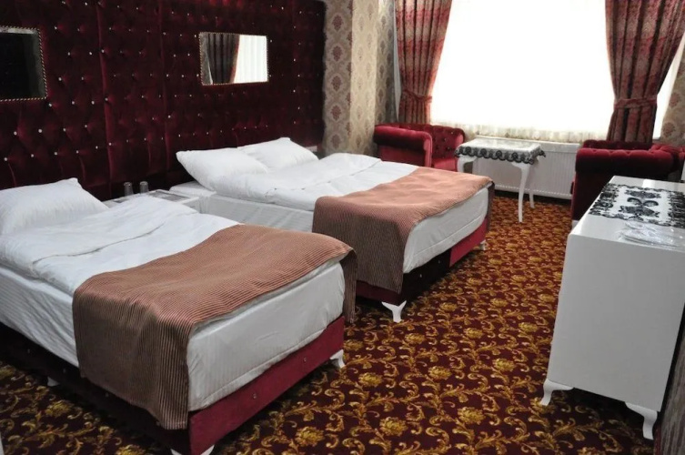 Mus Mir Hotel Saray