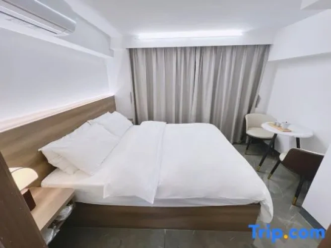 2 Bedrooms Business Suite