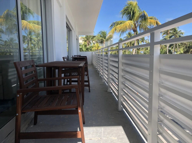 SoBe 12th and Ocean Suites