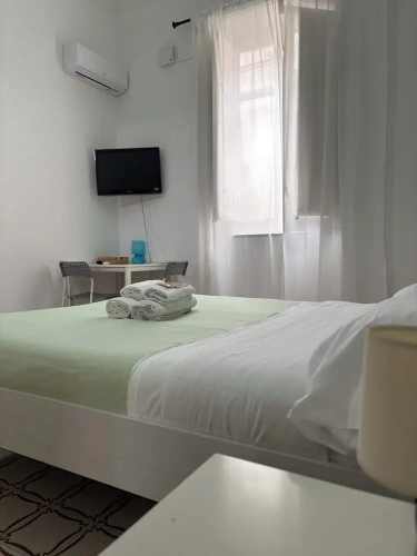 Standard Double room with city view