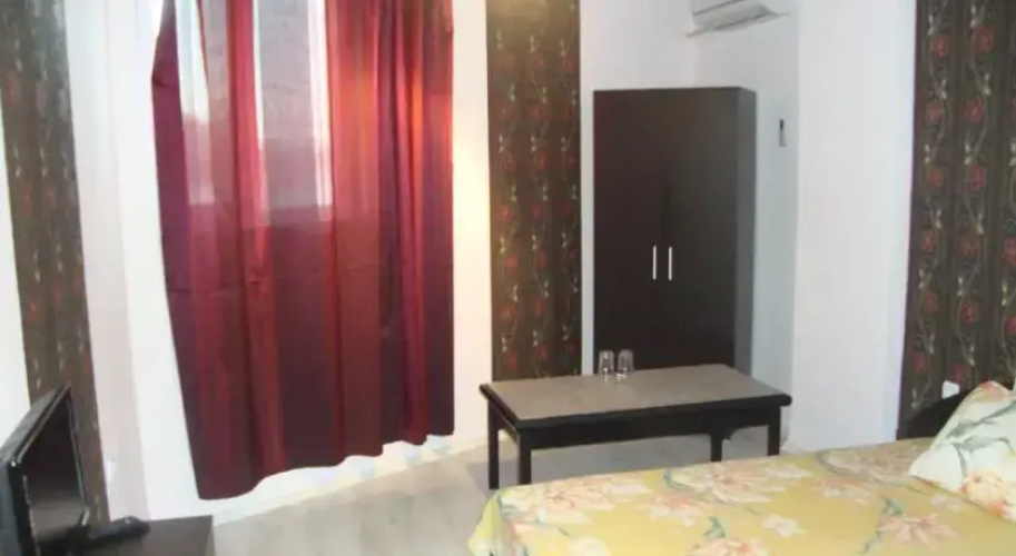 Hostel Shatrata
