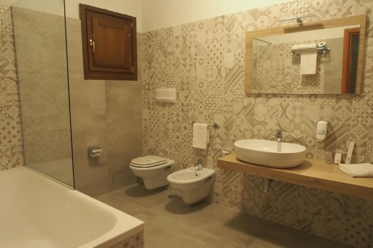 Standard Triple room with balcony