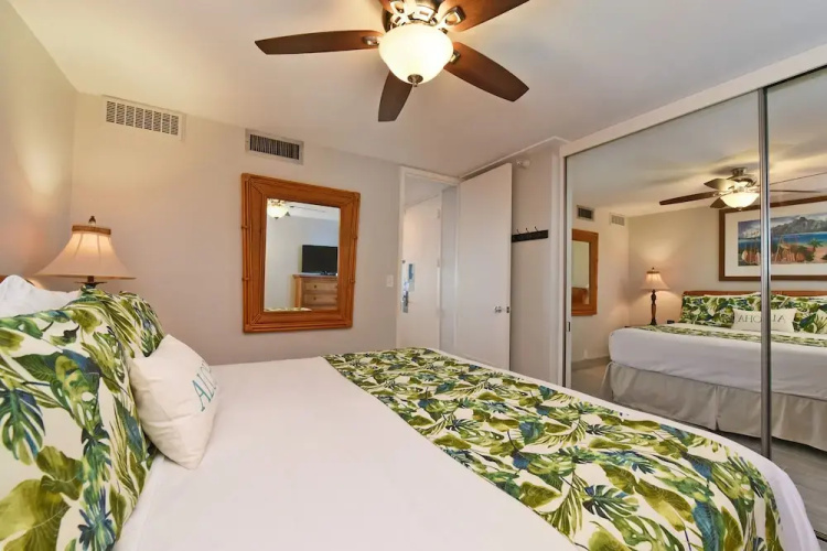 Maui Kai 601 by RedAwning