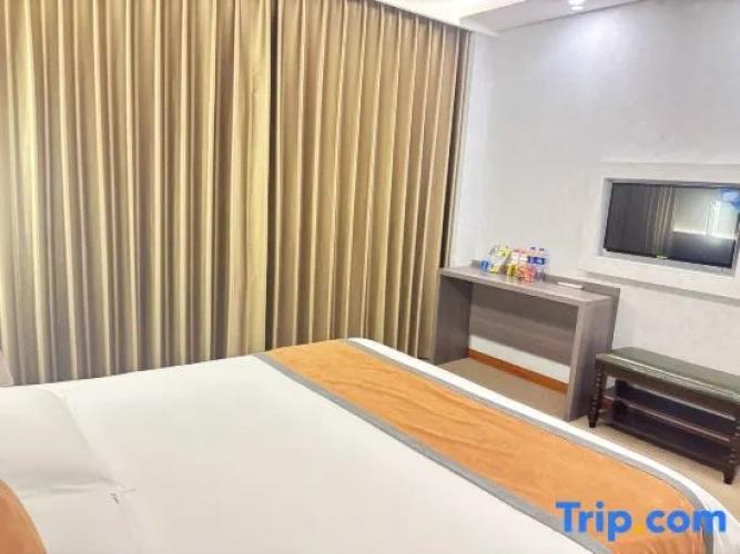 Deluxe Suite