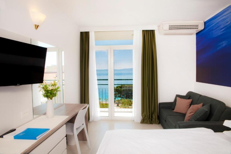 Superior Double room with balcony and Sea Side
