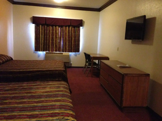 Crescent Inn