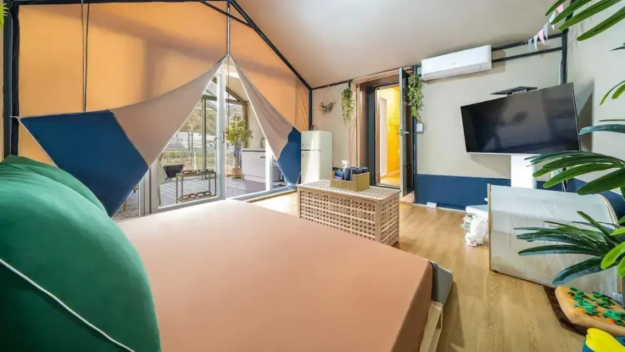 Gapyeong Ddobagi Pet & Spa Glamping