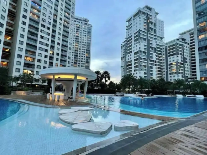 3 Bedrooms Family Club Suite with river view