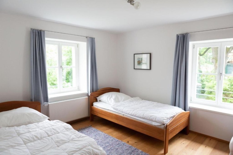 3 Bedrooms Apartment