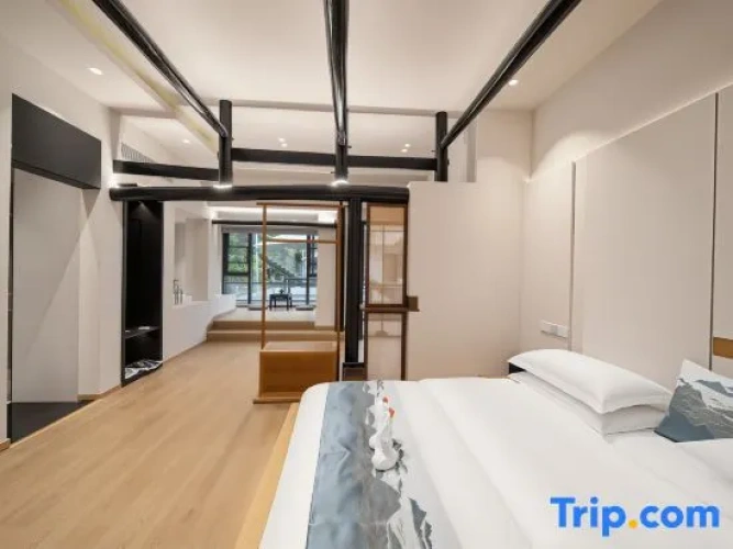 Standard Double room with courtyard view