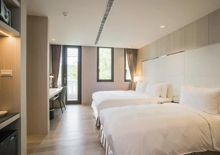 Standard Triple room with balcony and with lake view